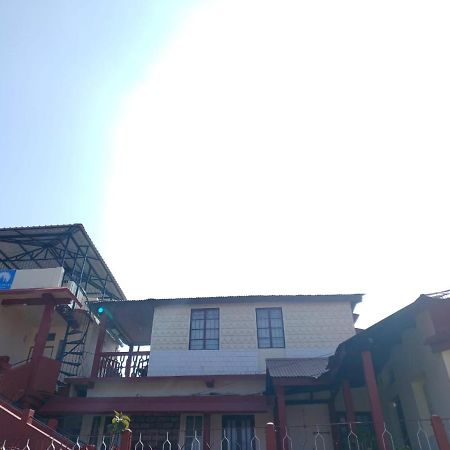 Odyssey'S Pateng Homestay, 乞拉朋齐 外观 照片