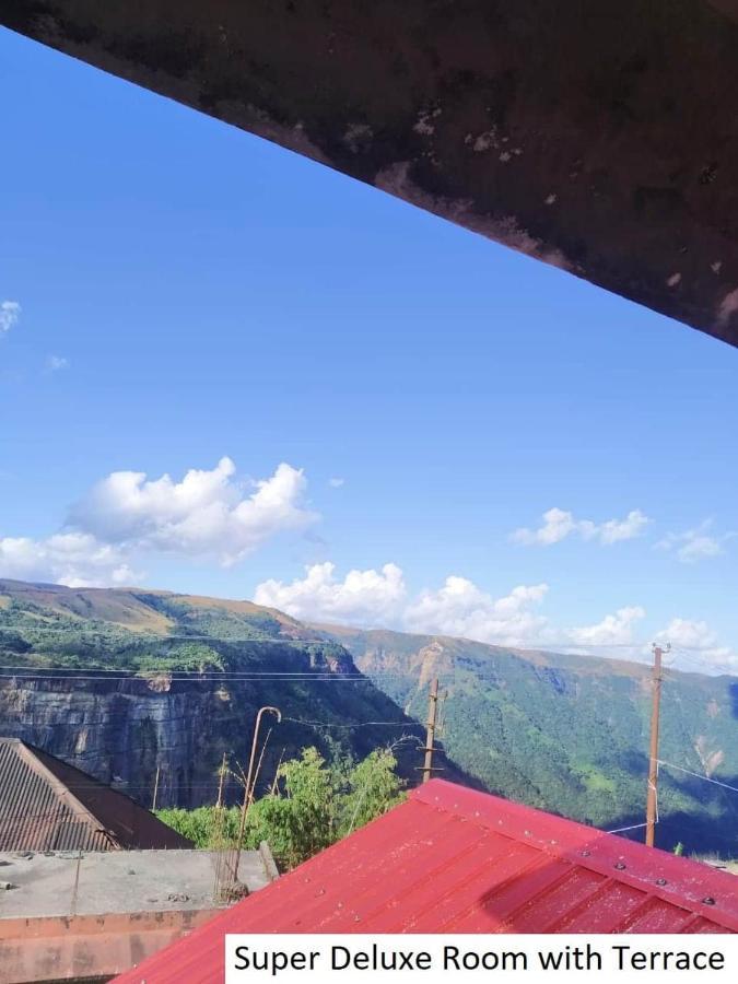 Odyssey'S Pateng Homestay, 乞拉朋齐 外观 照片