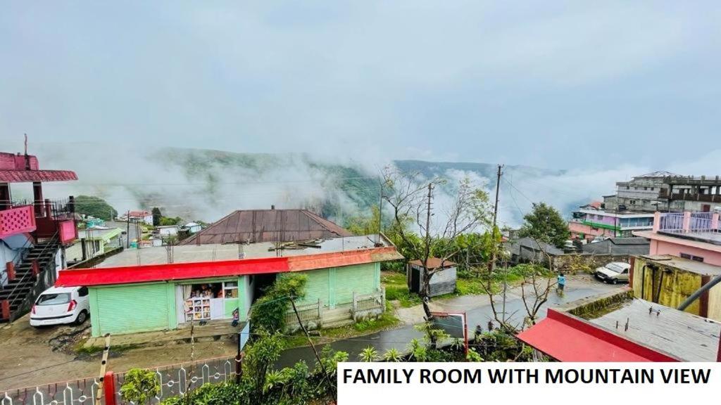 Odyssey'S Pateng Homestay, 乞拉朋齐 外观 照片